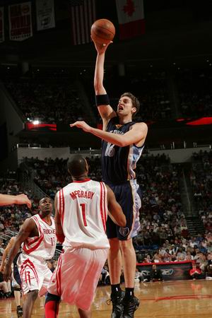 高度一致的 高度一致的