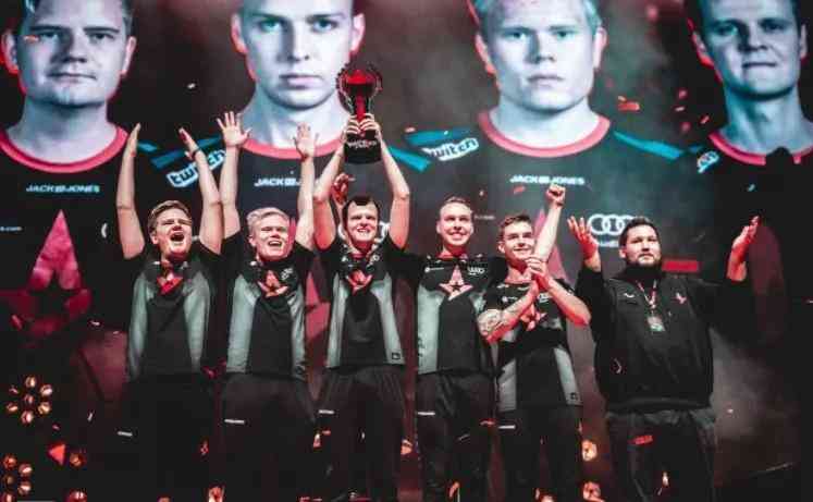 他表示会在 他表示会在