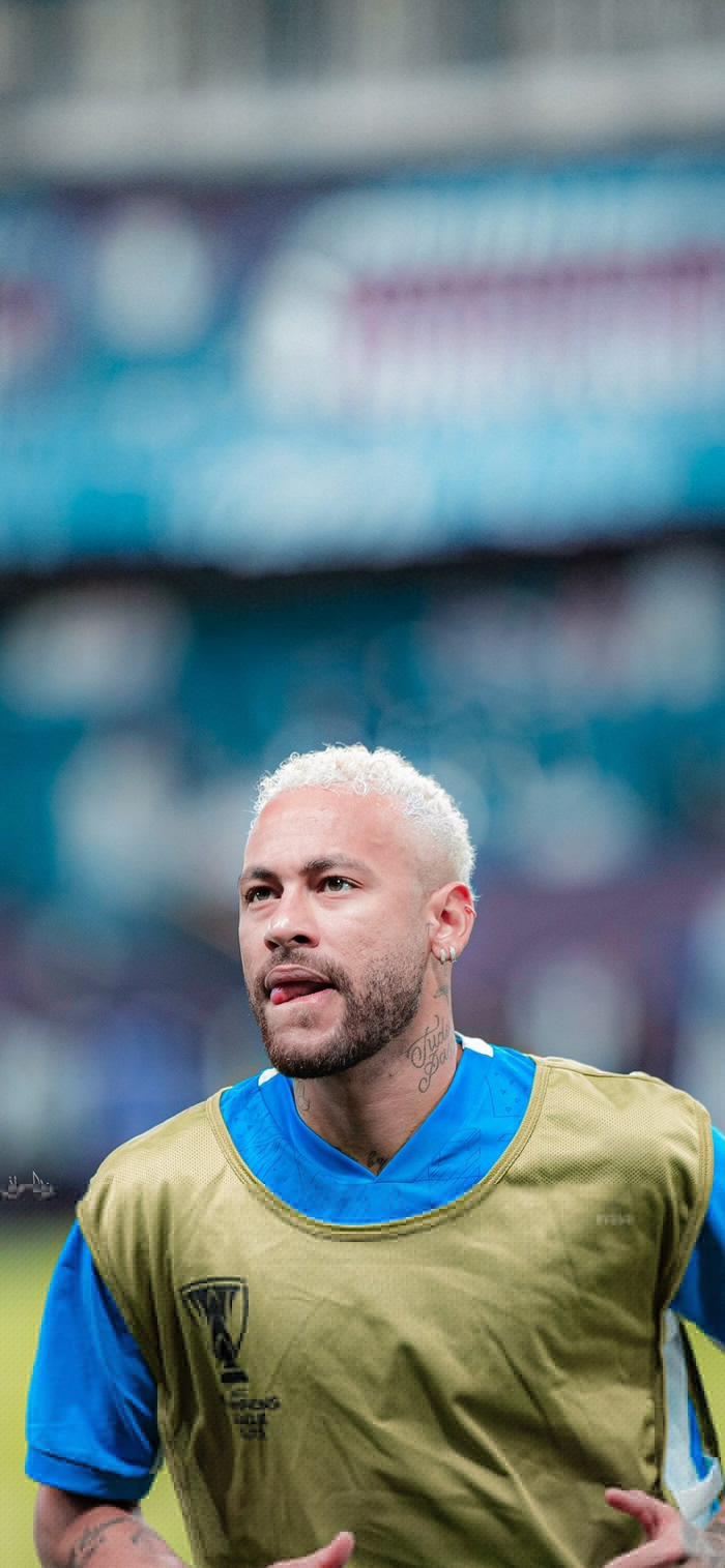 谁能在喧嚣 谁能在喧嚣